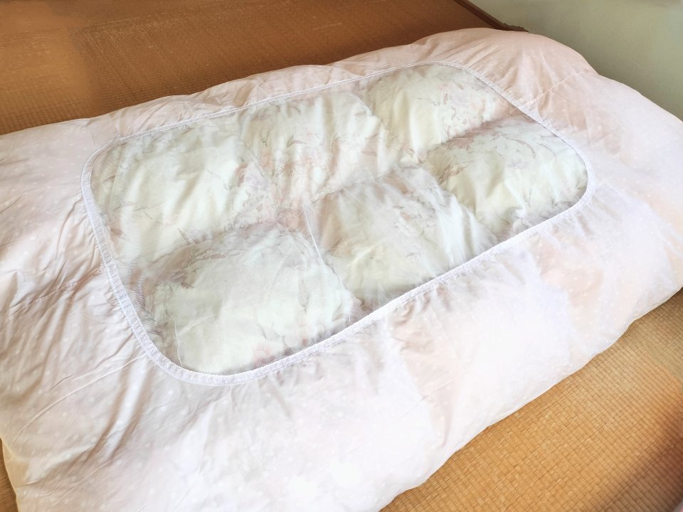 布団カバーをかける